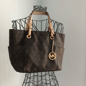 Micheal Kors Leather Tote